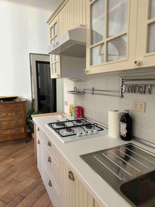 Xenia Apartments - Charming Garden Suite In Porta Venezia Milano Exteriör bild